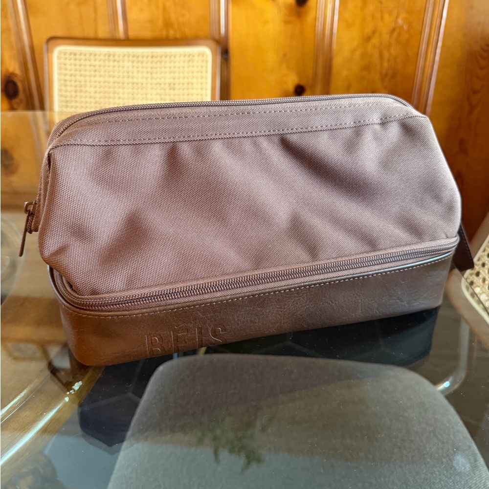 BEIS Dopp Toiletry Bag in Maple - Used once!